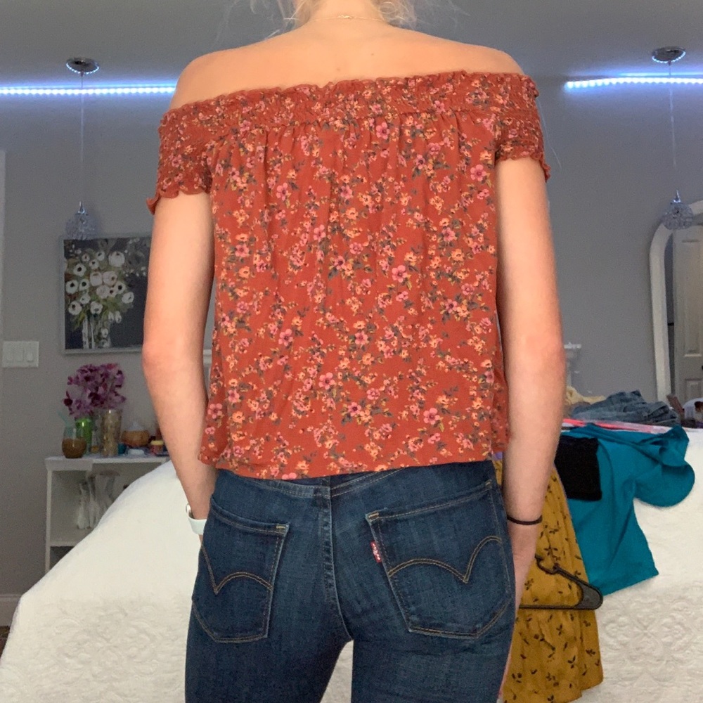 Top - Picture 3 of 3